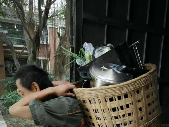 成都个人家庭搬家服务现场