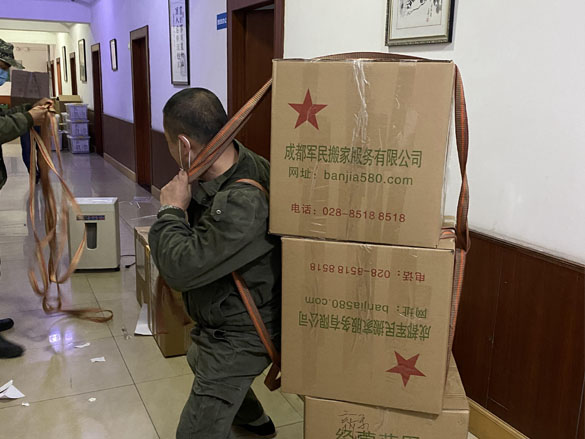 成都搬家：成都单位搬家上门服务展示